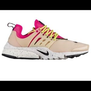 ****SOLD*****WOMEN'S NIKE AIR PRESTO ULTRA SI